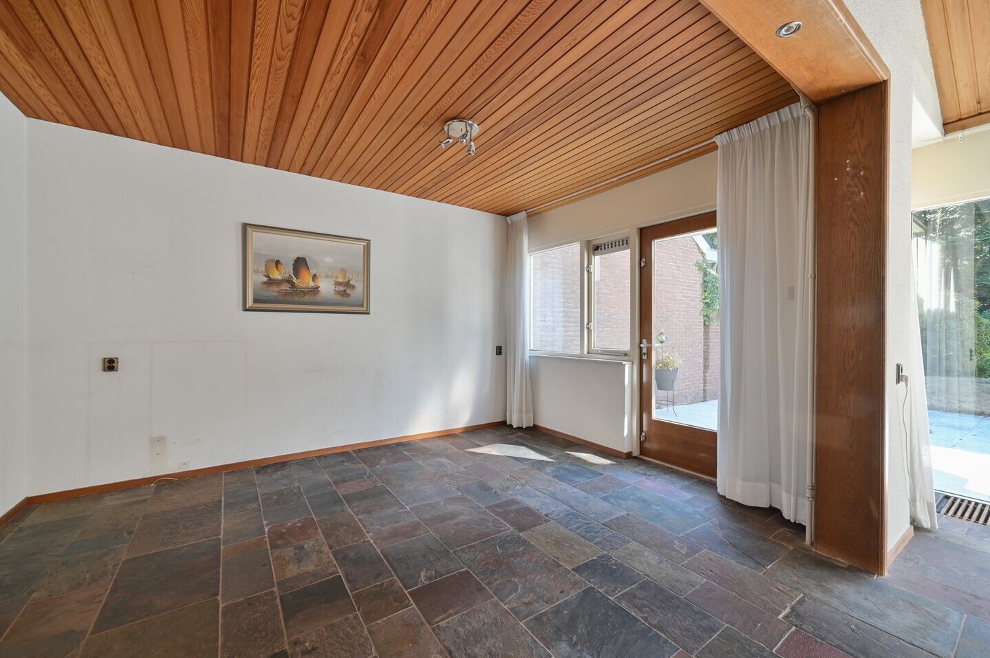 Tussenwoning te koop: Galerij 11, Naarden