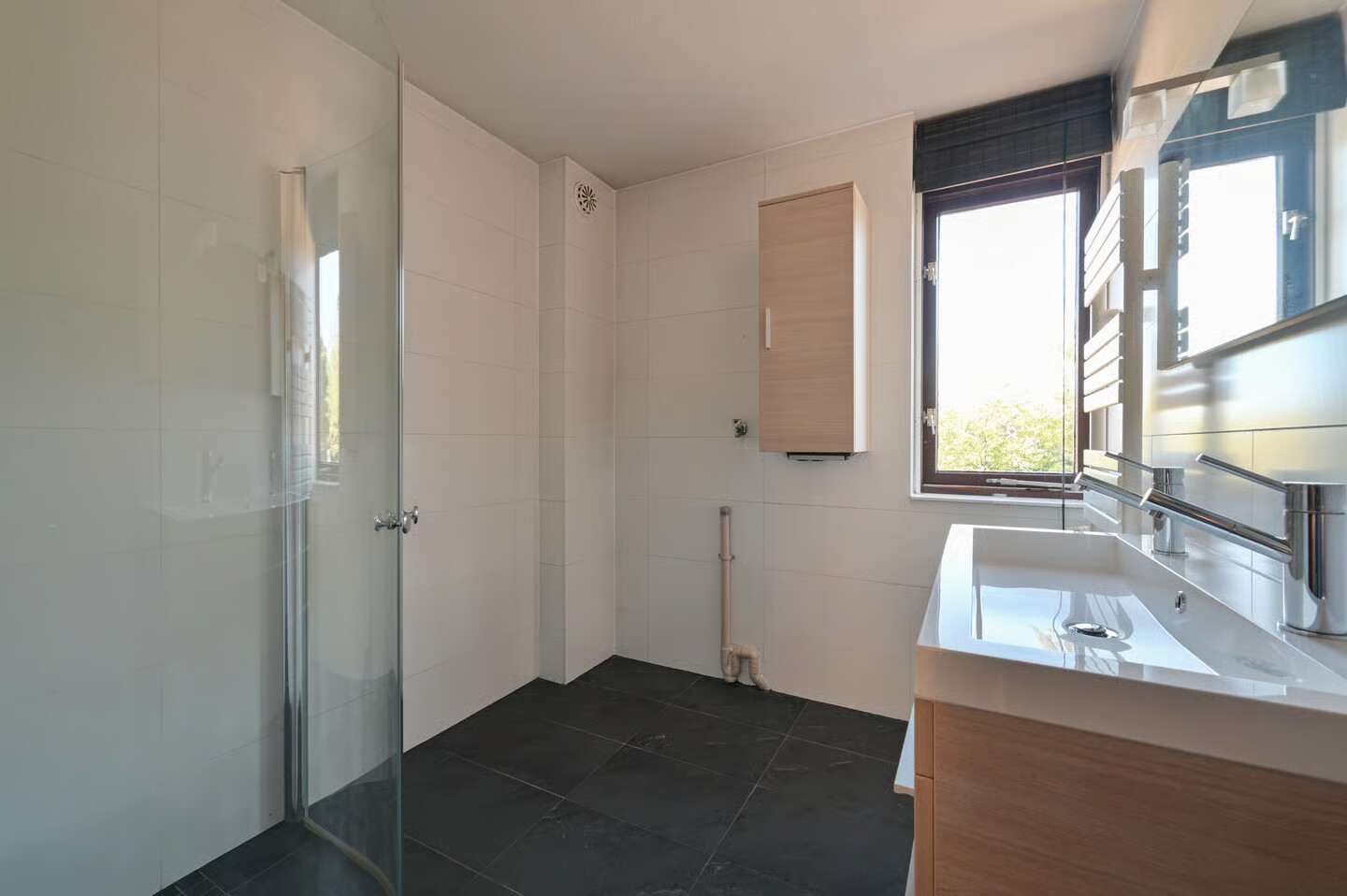 Tussenwoning te koop: Galerij 11, Naarden