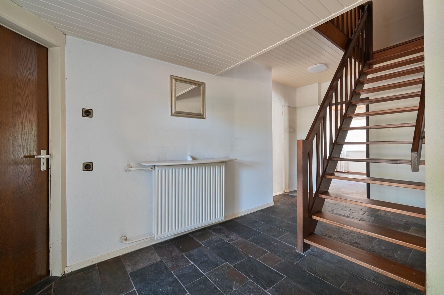 Tussenwoning te koop: Galerij 11, Naarden