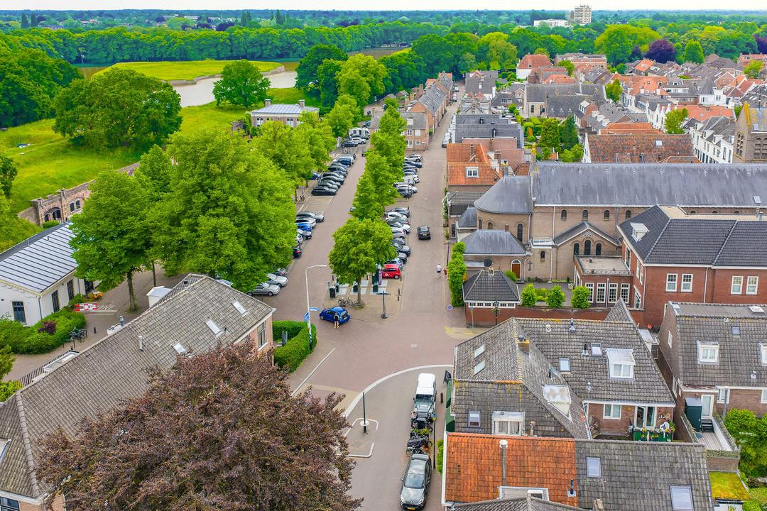 Tussenwoning te koop: Gansoordstraat 10, Naarden