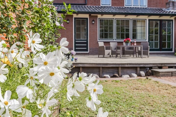 Twee-onder-één-kap te koop: Stationsstraat 6, Uithoorn