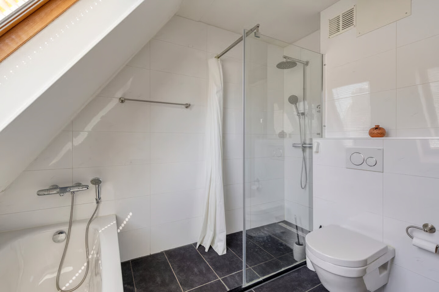 Tussenwoning te koop: Beellaan 13, Uithoorn