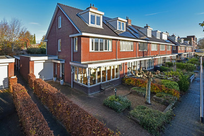 Admiraal de Ruyterlaan 10-F
