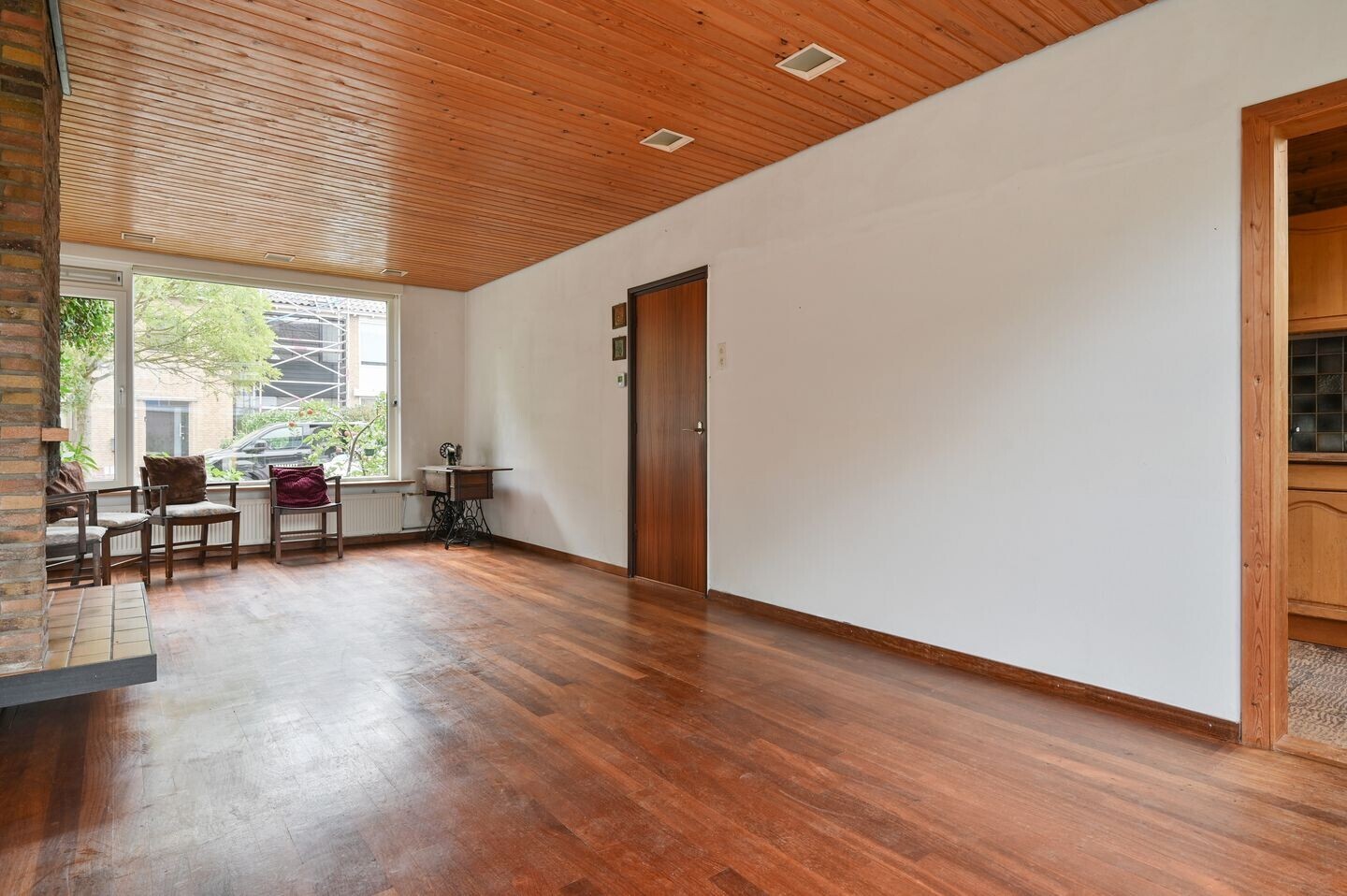 Hoekwoning te koop: Hugo de Grootlaan 18, Uithoorn
