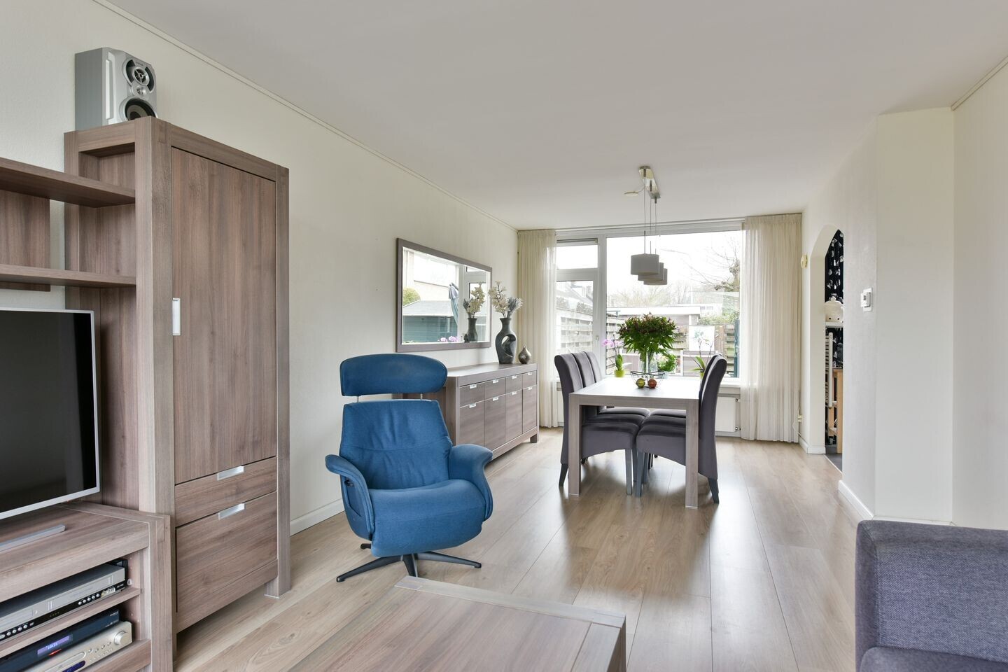 Tussenwoning te koop: Achterberglaan 129, Uithoorn