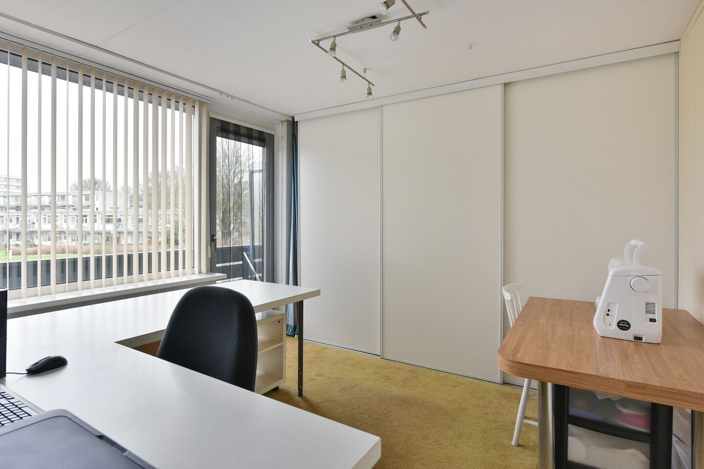Tussenwoning te koop: Achterberglaan 129, Uithoorn