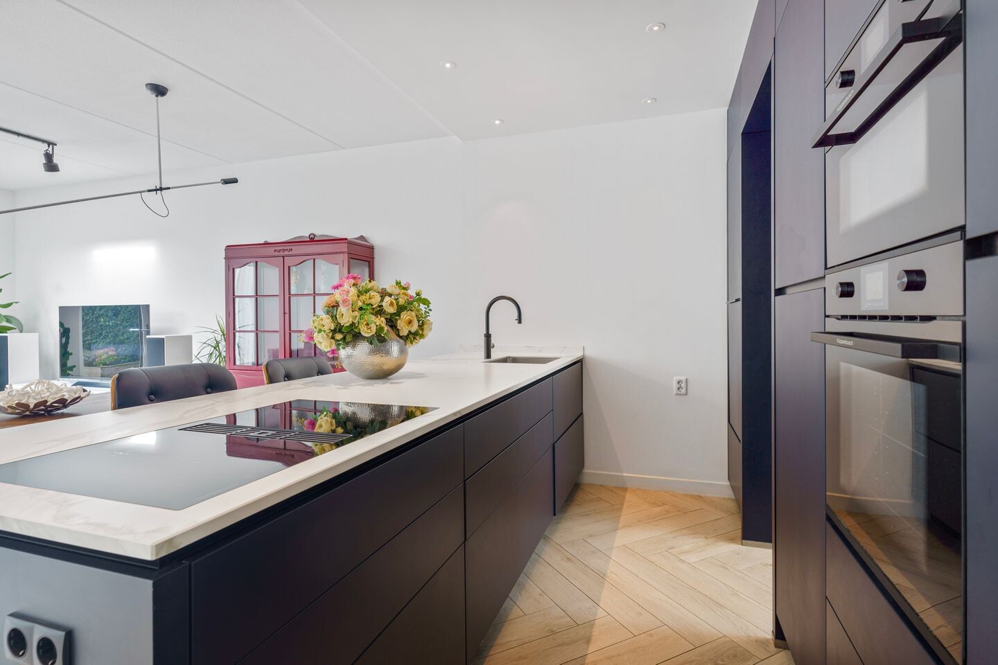 Hoekwoning te koop: Europarei 30, Uithoorn