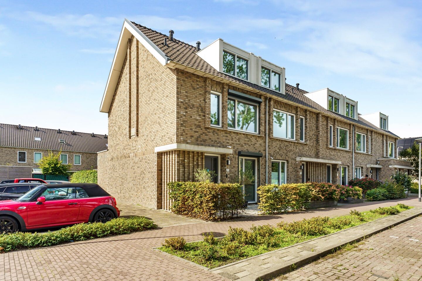 Hoekwoning te koop: Europarei 30, Uithoorn