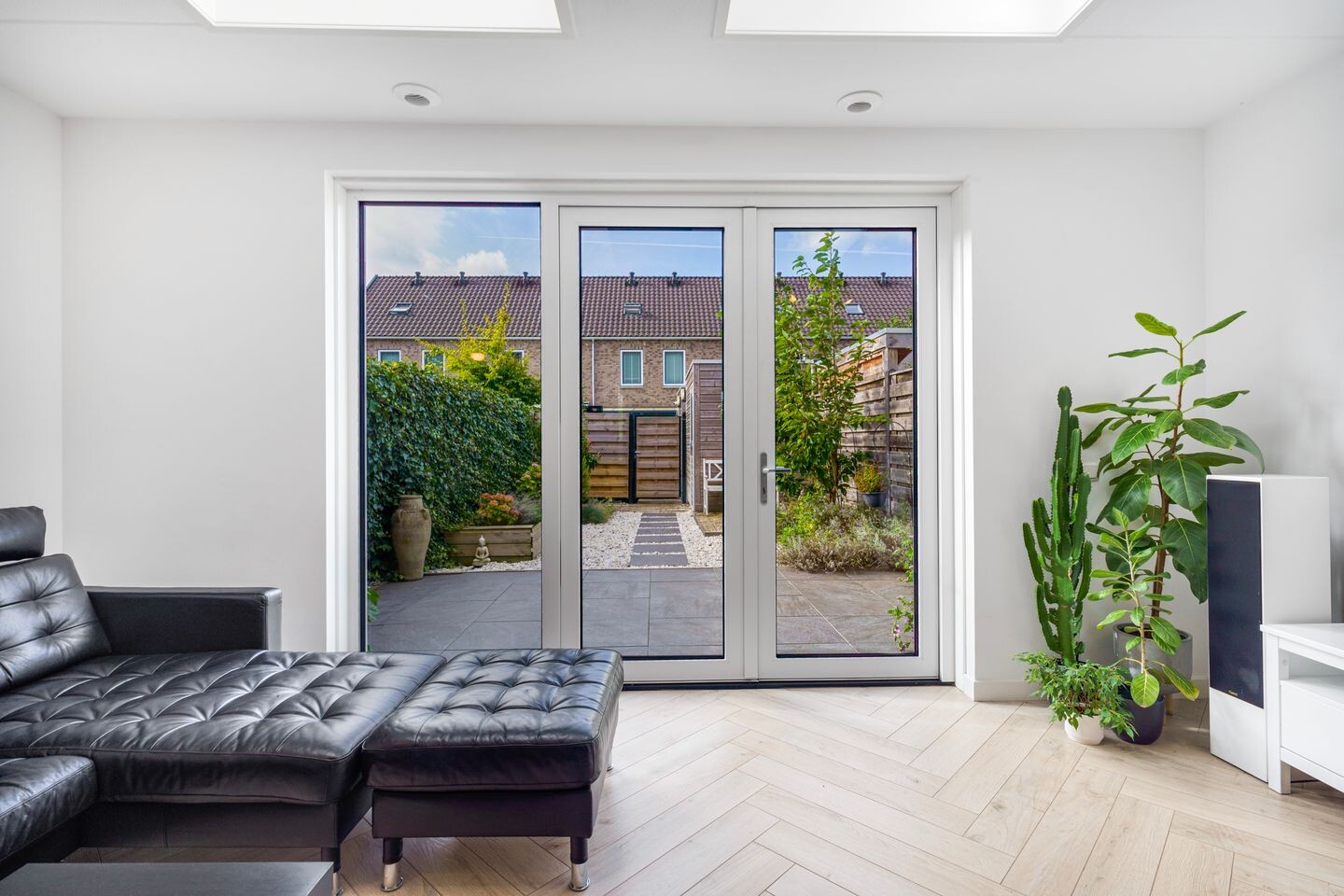 Hoekwoning te koop: Europarei 30, Uithoorn