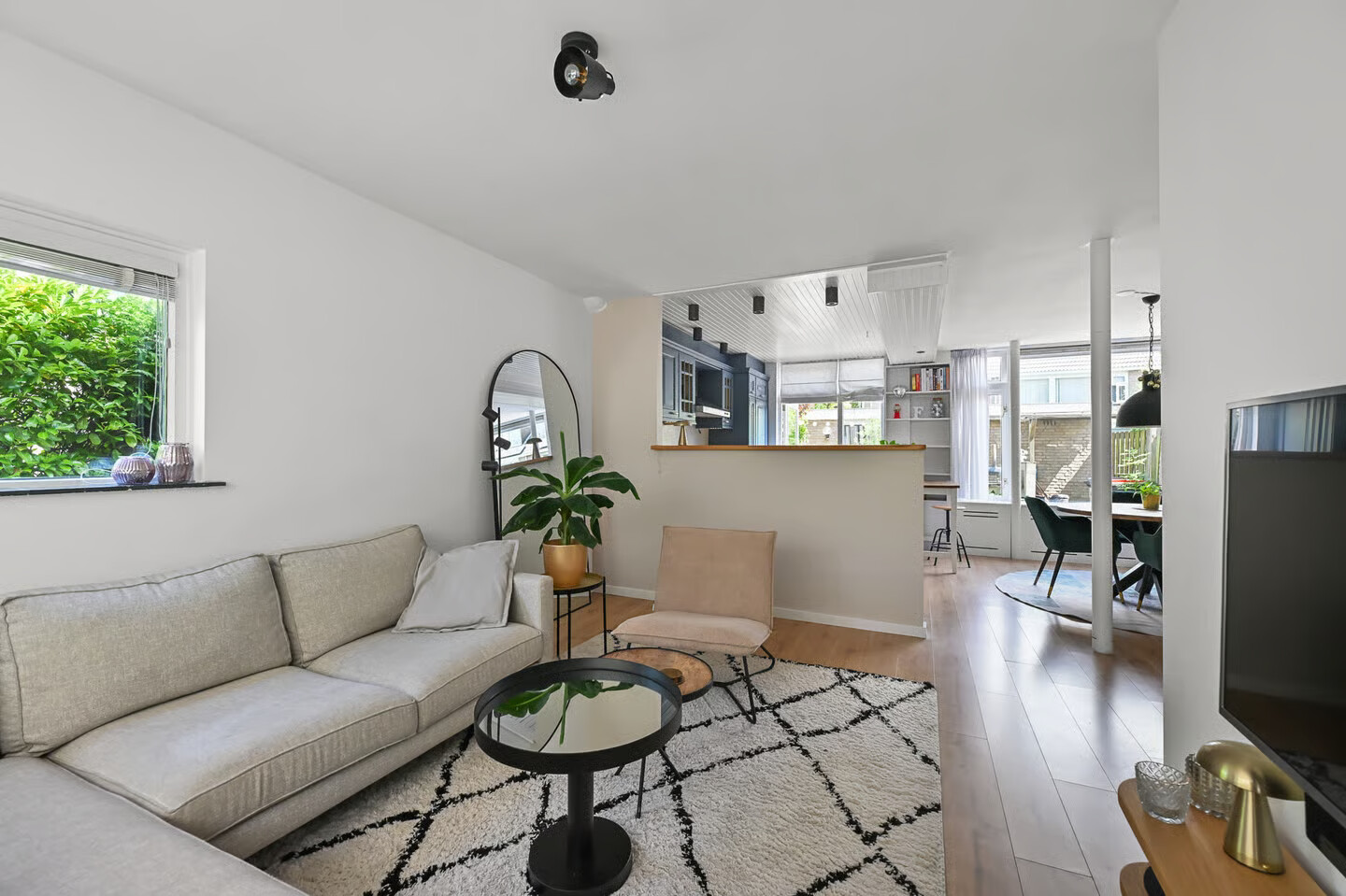 Hoekwoning te koop: De Mérodelaan 3, Uithoorn