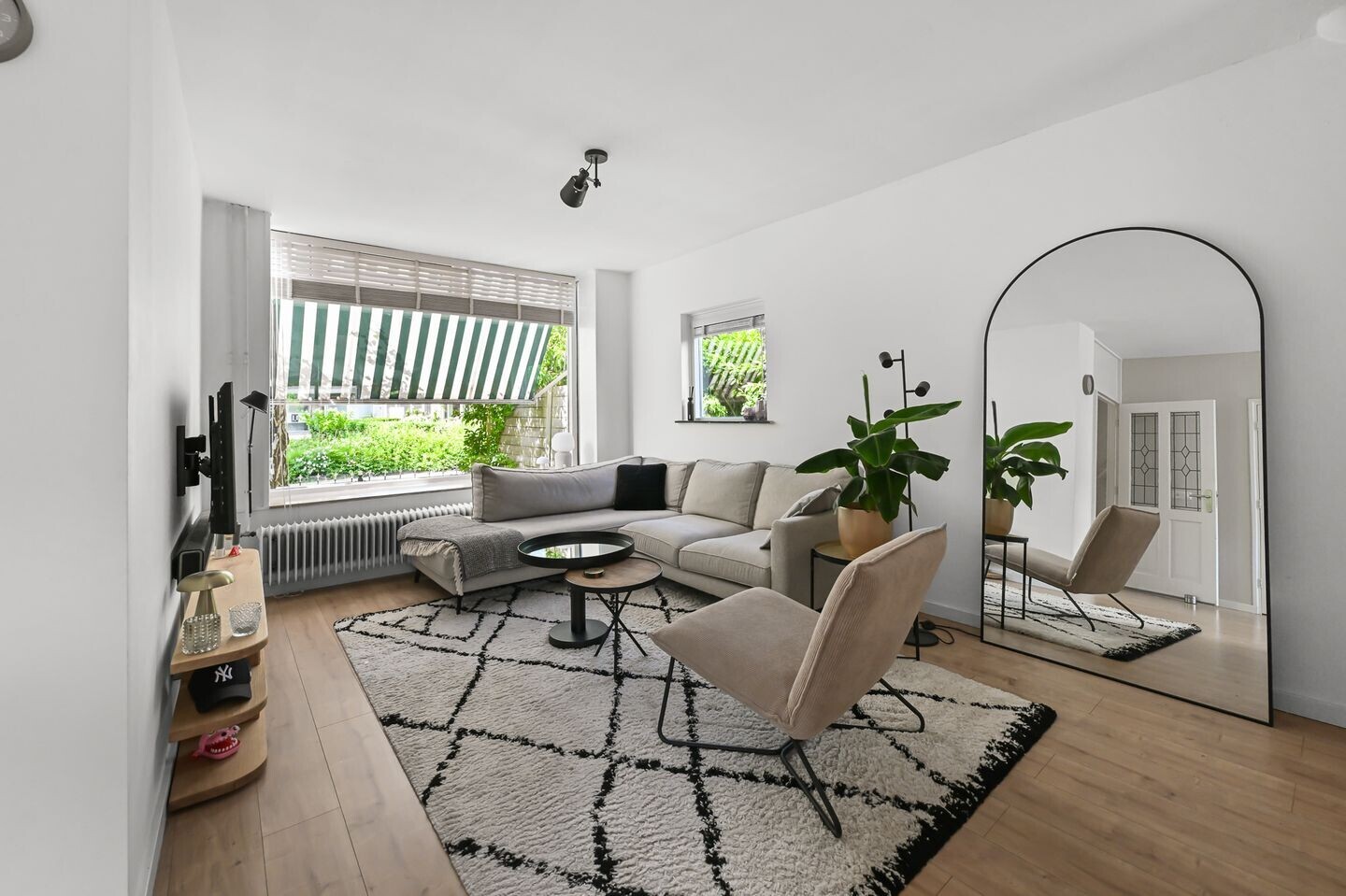 Hoekwoning te koop: De Mérodelaan 3, Uithoorn