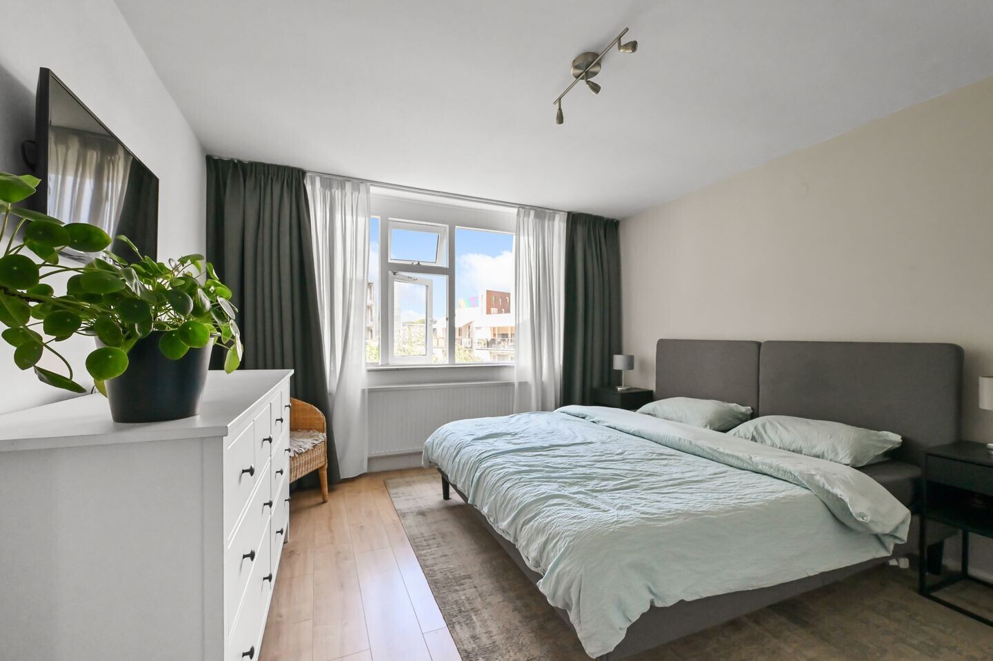 Hoekwoning te koop: De Mérodelaan 3, Uithoorn