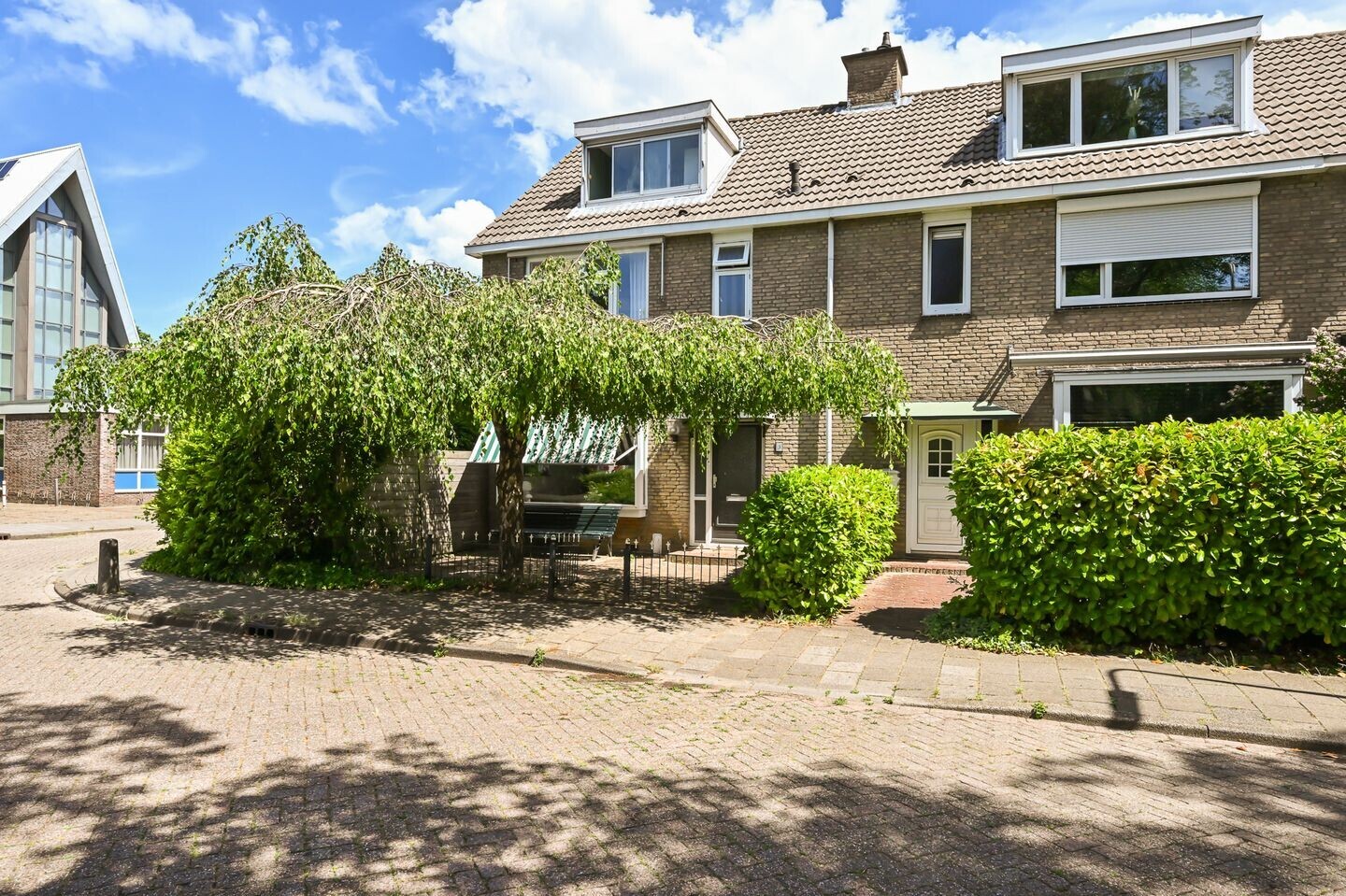 Hoekwoning te koop: De Mérodelaan 3, Uithoorn