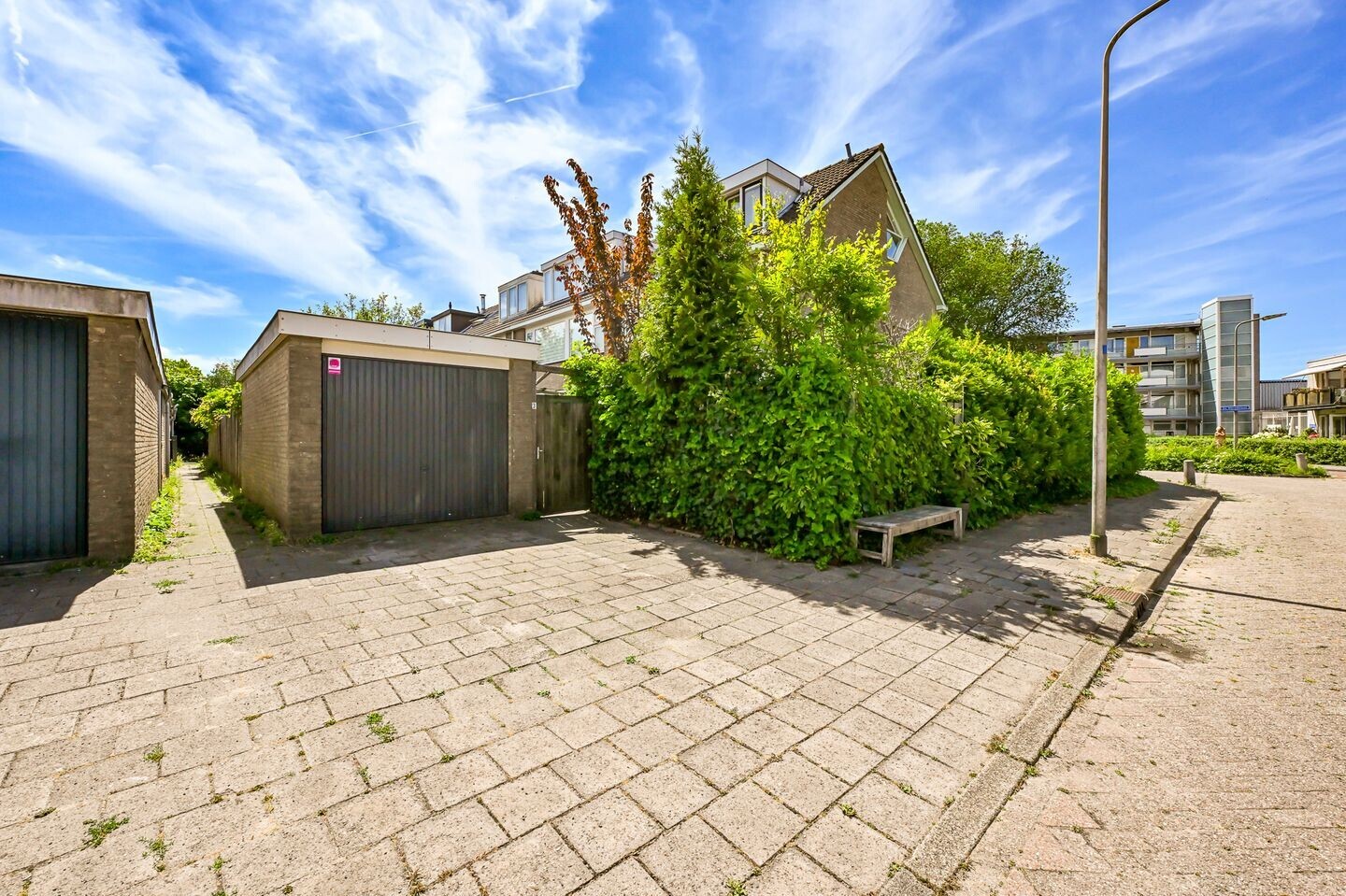 Hoekwoning te koop: De Mérodelaan 3, Uithoorn