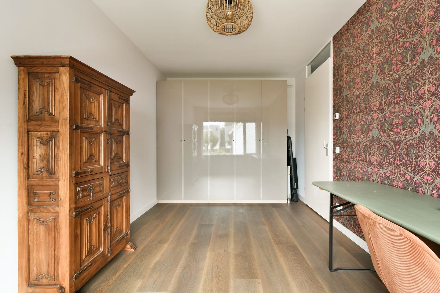 Tussenwoning te koop: Clara Egginklaan 18, Uithoorn