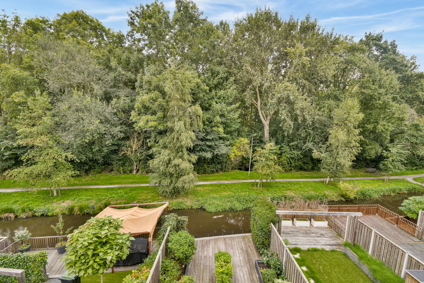 Tussenwoning te koop: Clara Egginklaan 18, Uithoorn