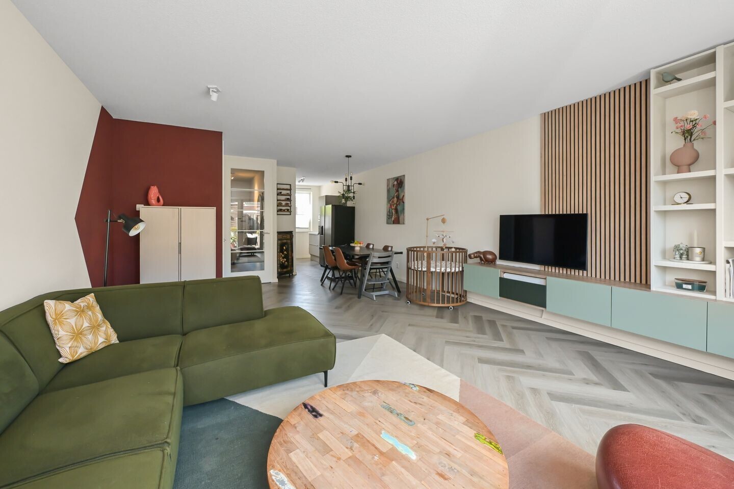 Tussenwoning te koop: Knobbelzwaan 102, Uithoorn