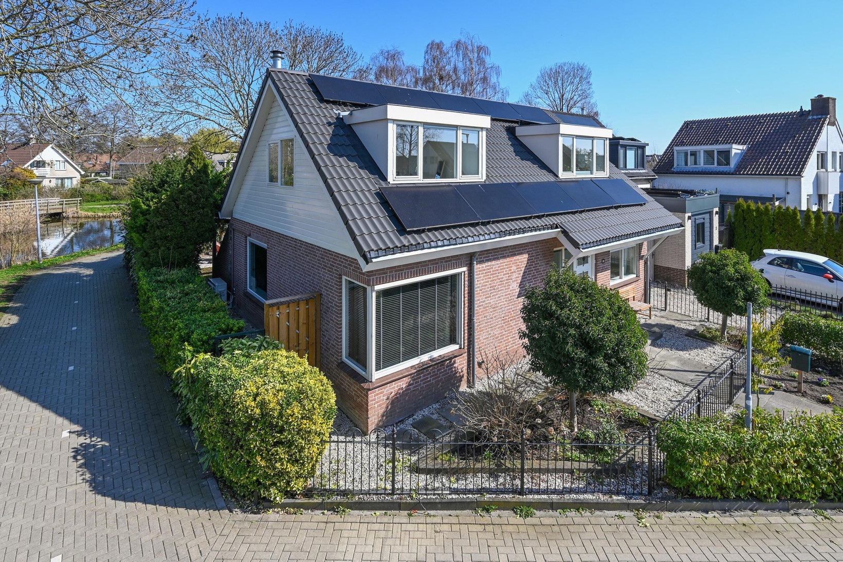 Vrijstaande woning te koop: Ganzendiep 1, Uithoorn