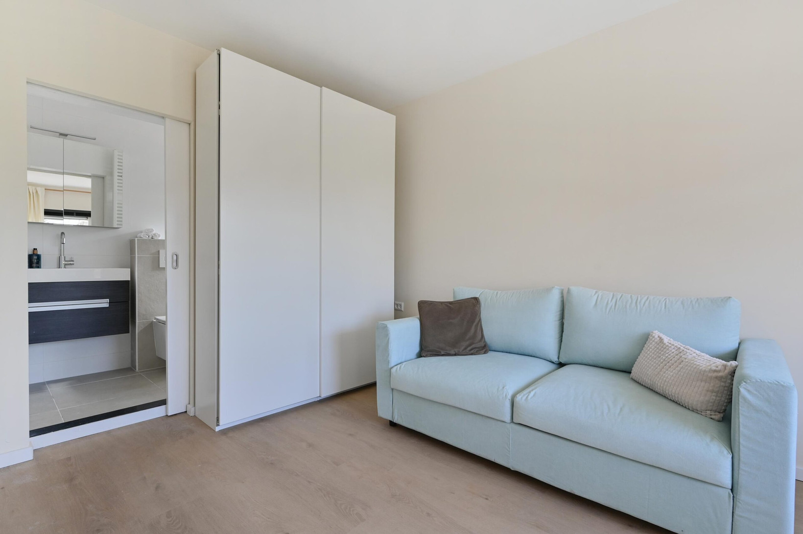 Vrijstaande woning te koop: Ganzendiep 1, Uithoorn