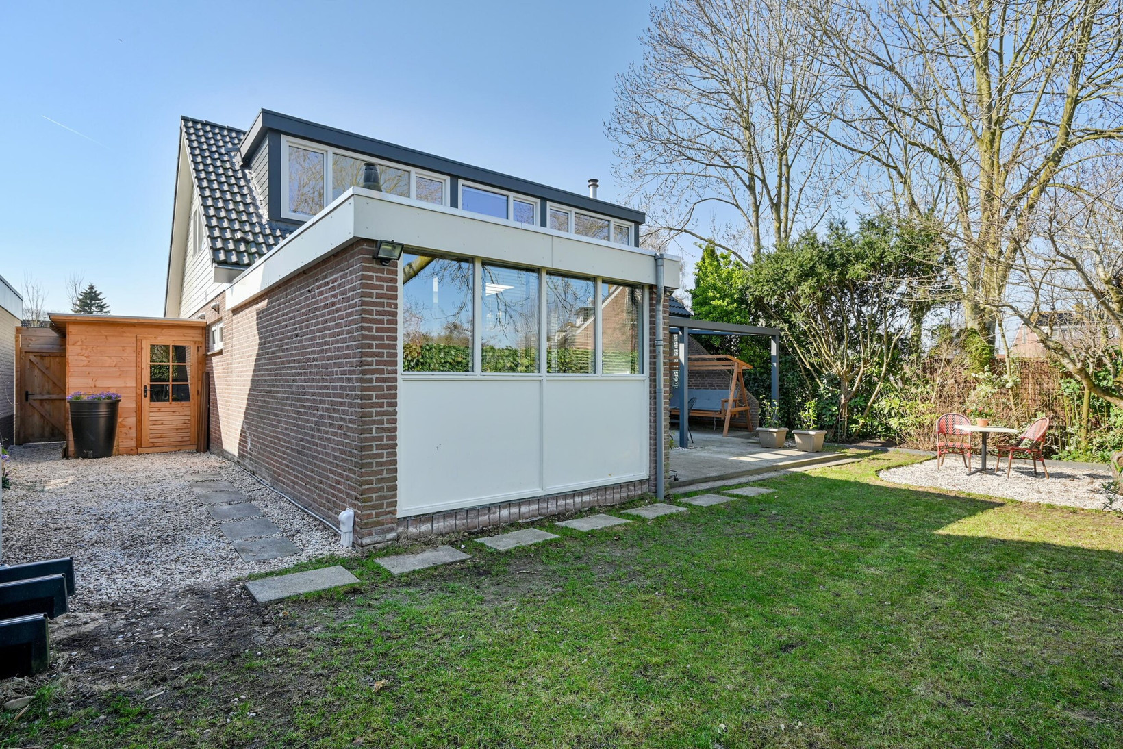 Vrijstaande woning te koop: Ganzendiep 1, Uithoorn