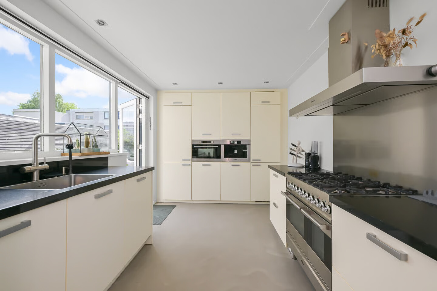 Tussenwoning te koop: Rietgans 15, Uithoorn
