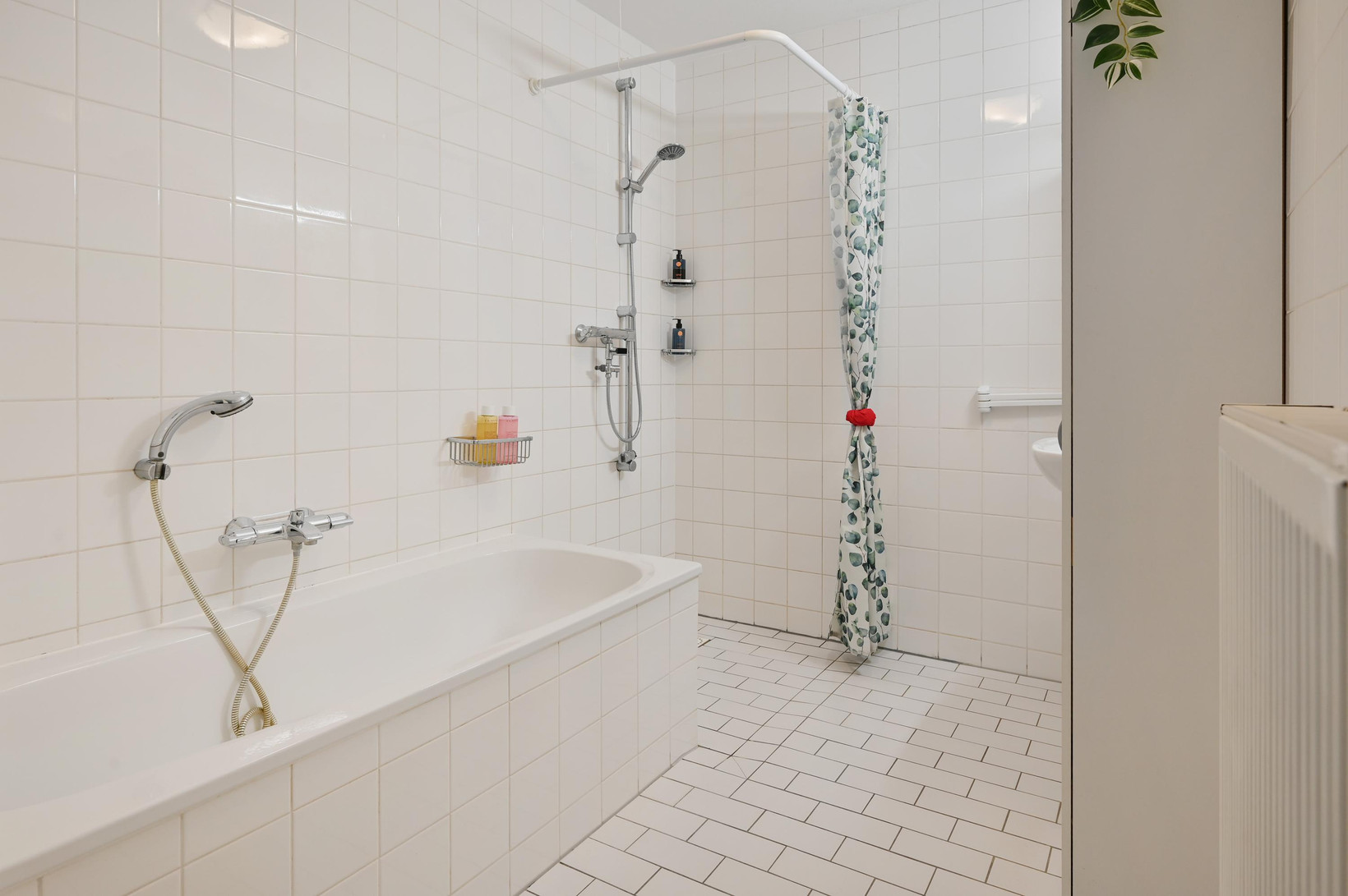 Hoekwoning te koop: Noorse Lijster 11, Uithoorn