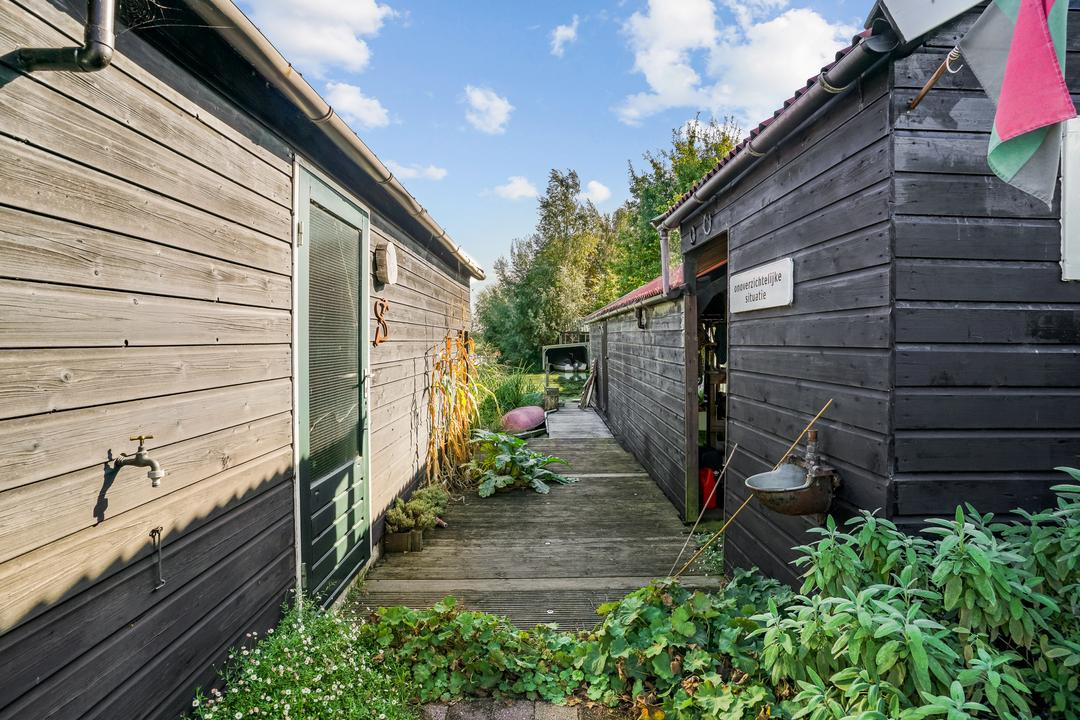 Twee-onder-één-kap te koop: Uiterweg 287, Aalsmeer