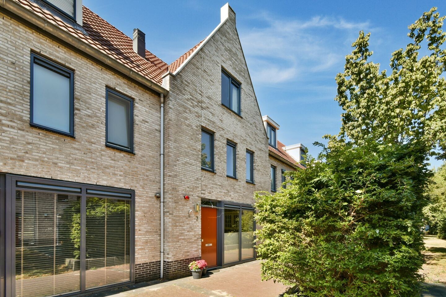 Tussenwoning te koop: Dagpauwoogstraat 7, Aalsmeer
