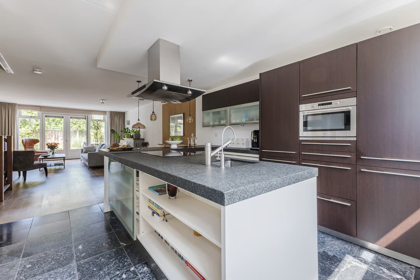 Tussenwoning te koop: Karperstraat 154, Aalsmeer