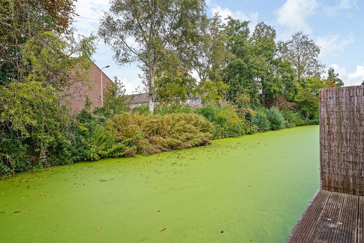 Hoekwoning te koop: van Leeuwenhoekstraat 15, Kudelstaart