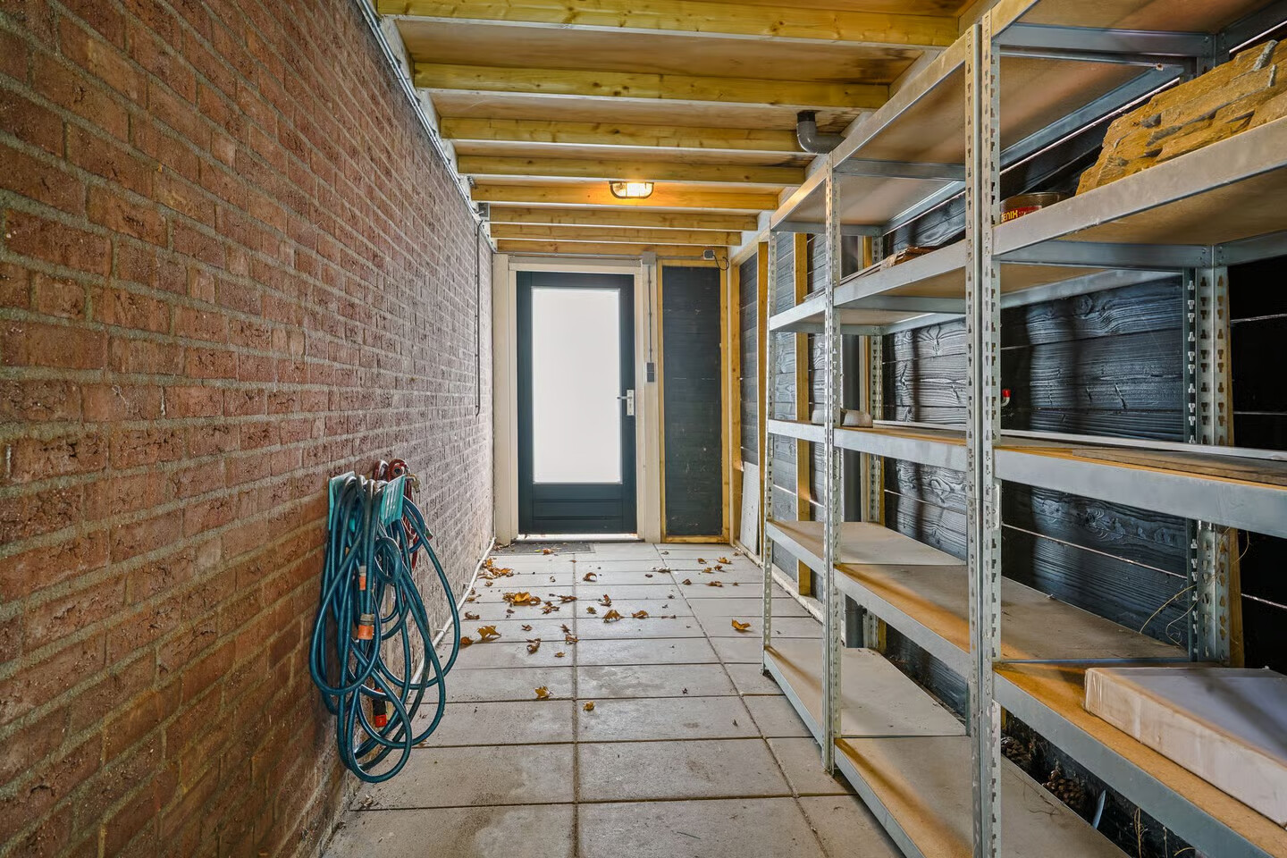 Hoekwoning te koop: van Leeuwenhoekstraat 15, Kudelstaart