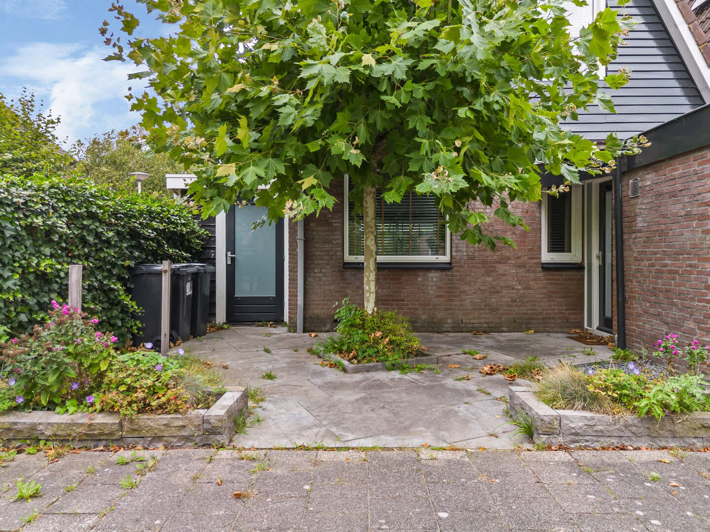 Hoekwoning te koop: van Leeuwenhoekstraat 15, Kudelstaart