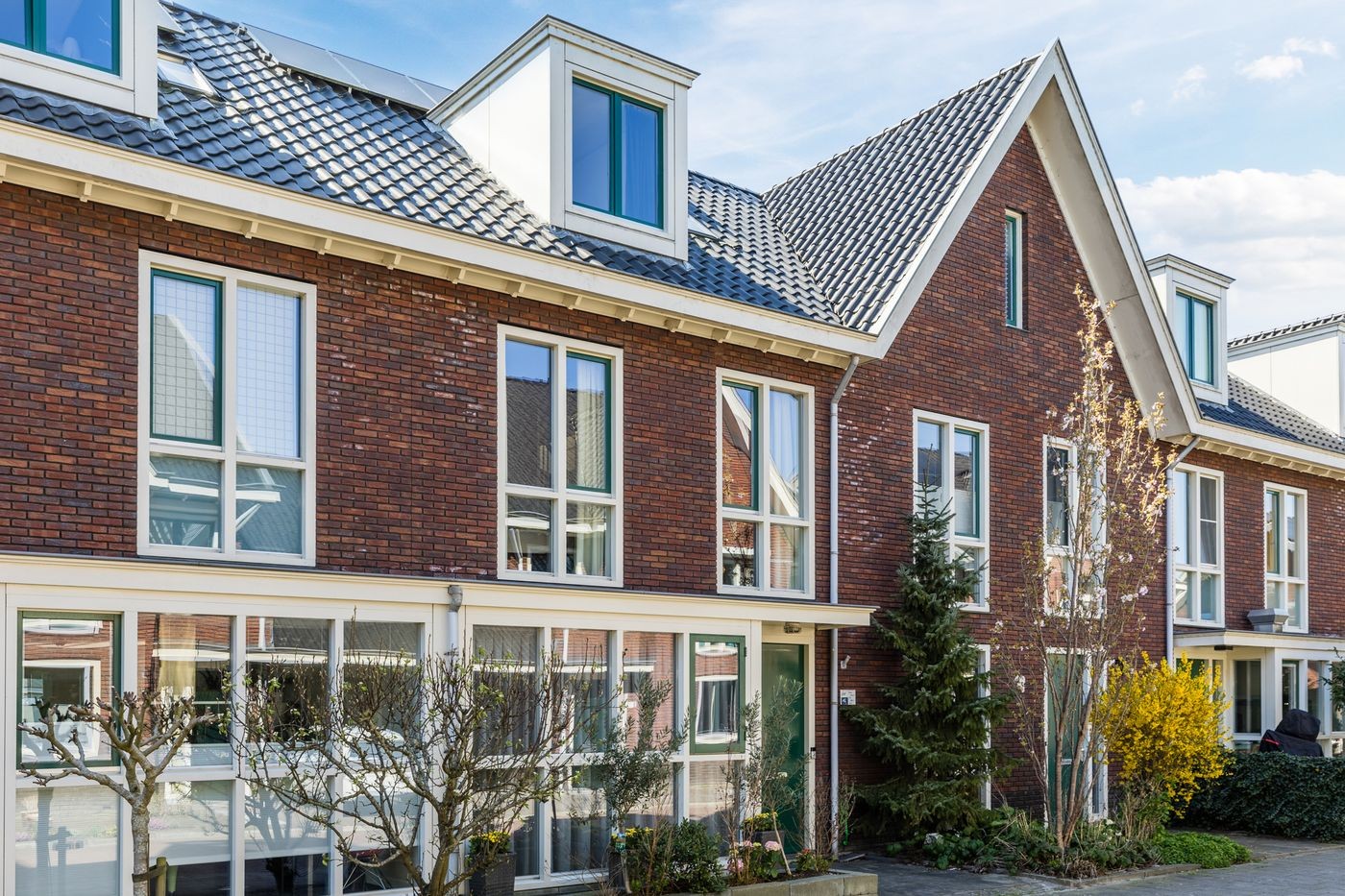 Tussenwoning te koop: Linksbuitenstraat 24, Kudelstaart