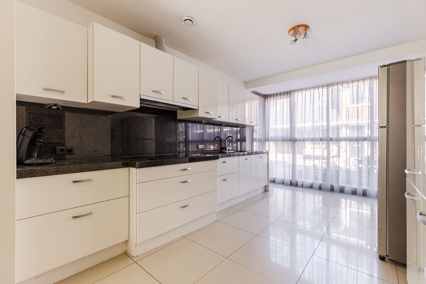 Tussenwoning te koop: Linksbuitenstraat 24, Kudelstaart