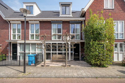 Rechtsbuitenstraat 11