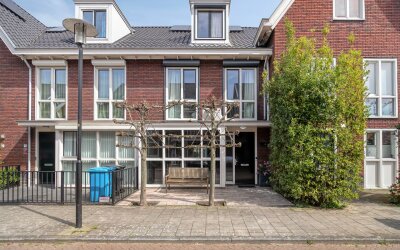 Rechtsbuitenstraat 11