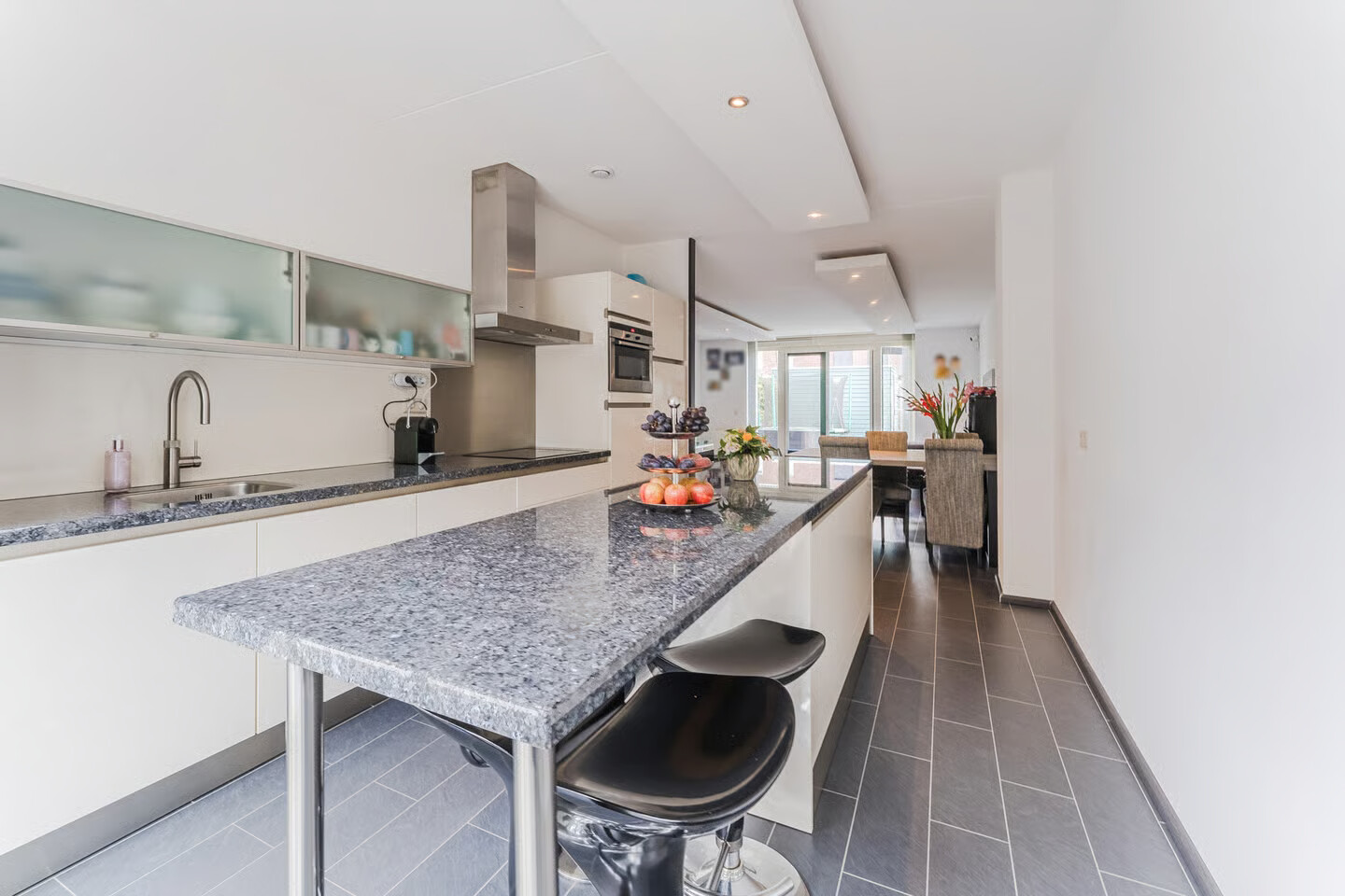 Tussenwoning te koop: Rechtsbuitenstraat 9, Kudelstaart