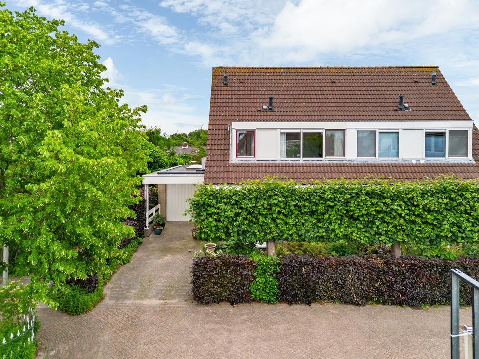Hoekwoning te koop: Antoniushof 11, Kudelstaart