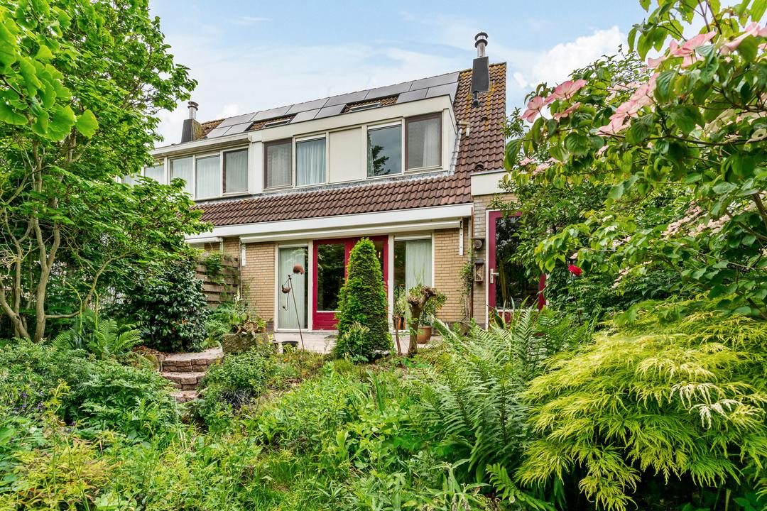 Hoekwoning te koop: Antoniushof 11, Kudelstaart