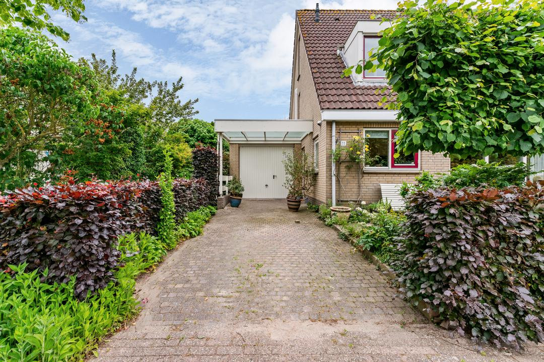 Hoekwoning te koop: Antoniushof 11, Kudelstaart