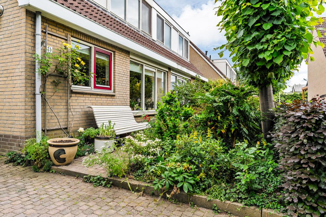 Hoekwoning te koop: Antoniushof 11, Kudelstaart