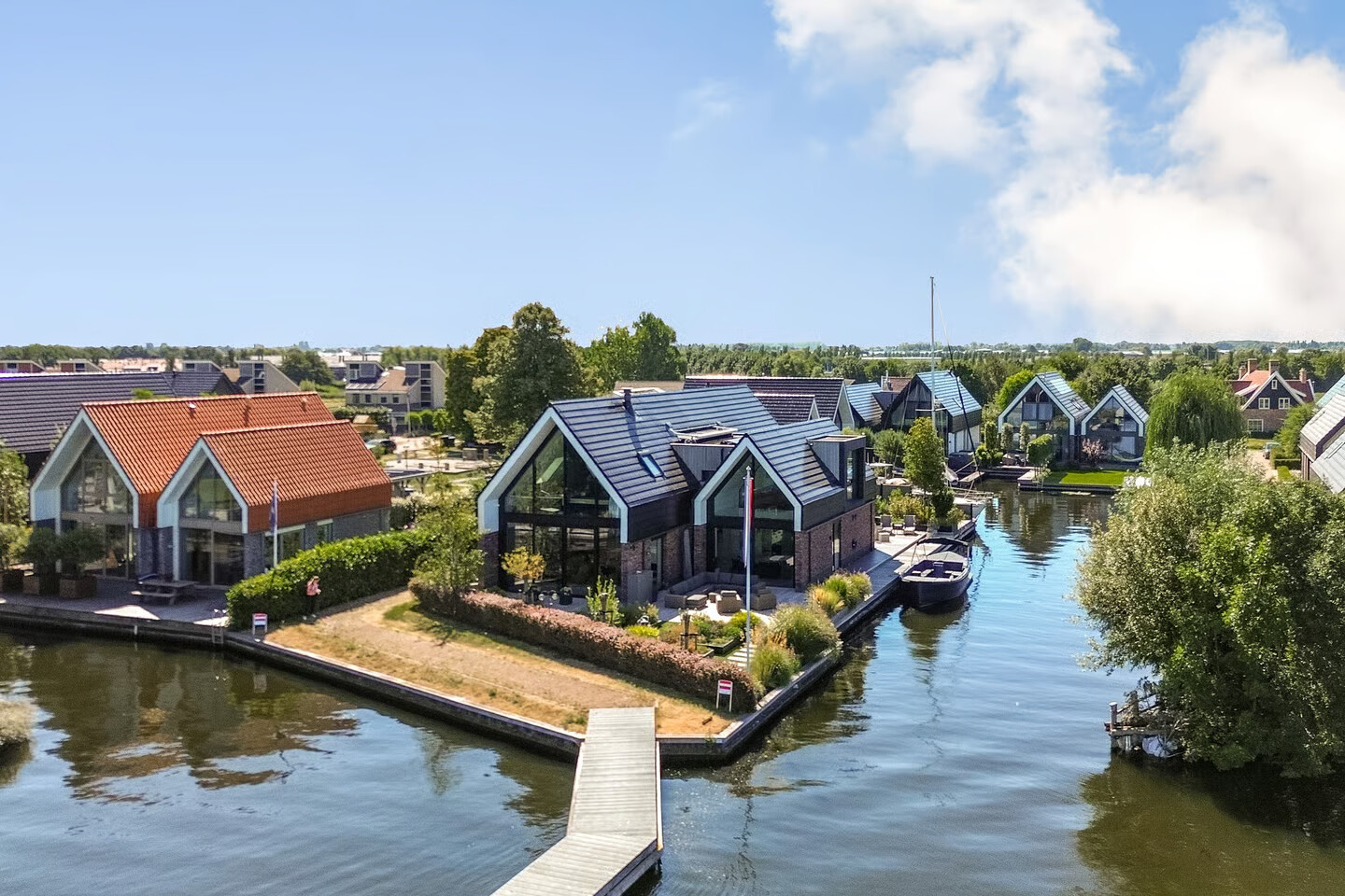 Vrijstaande woning te koop: Jan Lunenburg Oever 9, Kudelstaart