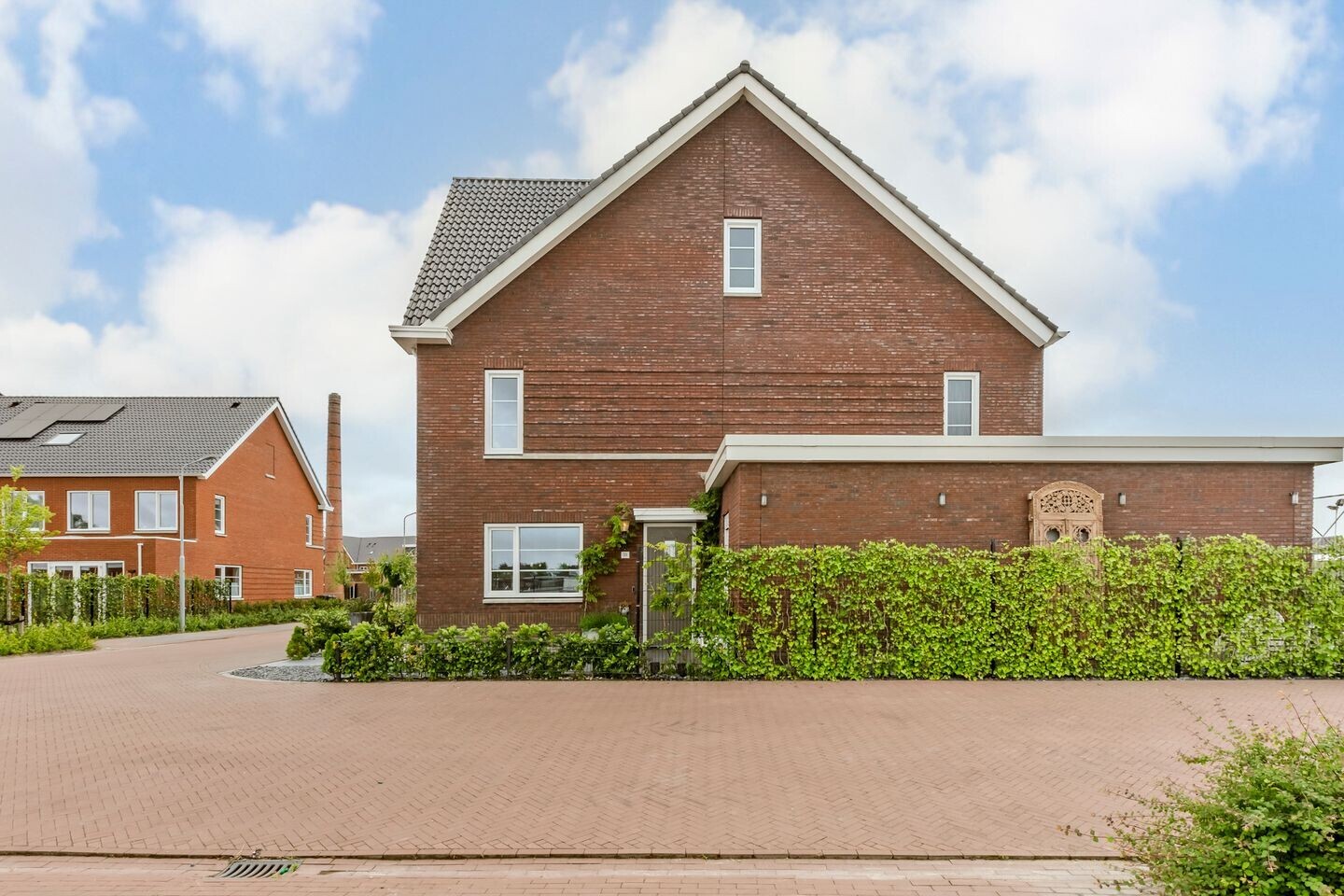 Twee-onder-één-kap te koop: Willem Maarsehof 33, Rijsenhout