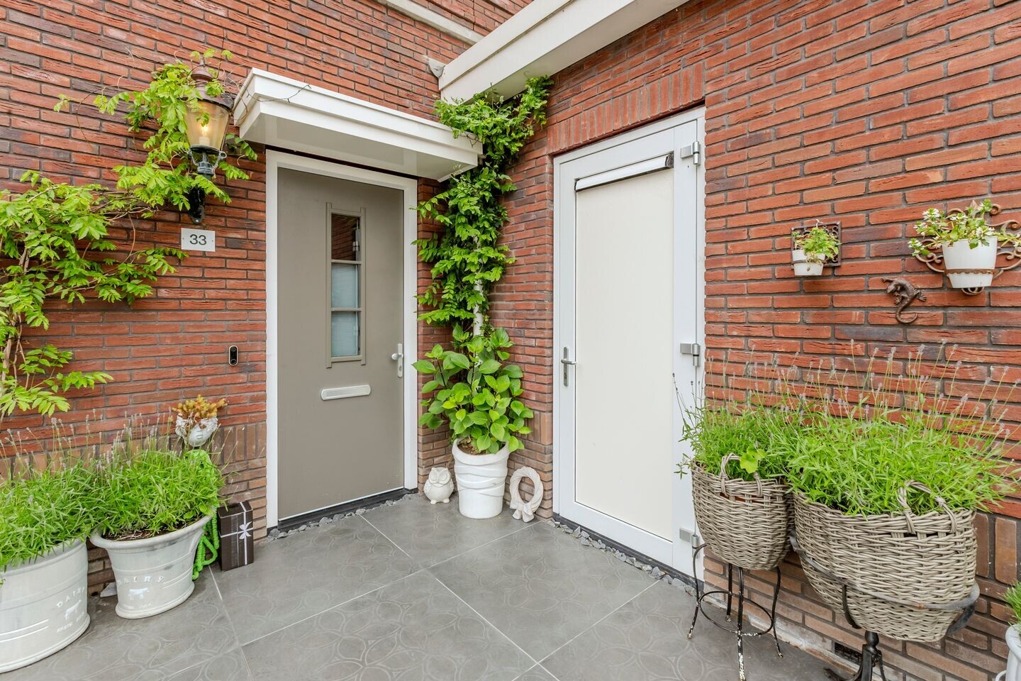 Twee-onder-één-kap te koop: Willem Maarsehof 33, Rijsenhout