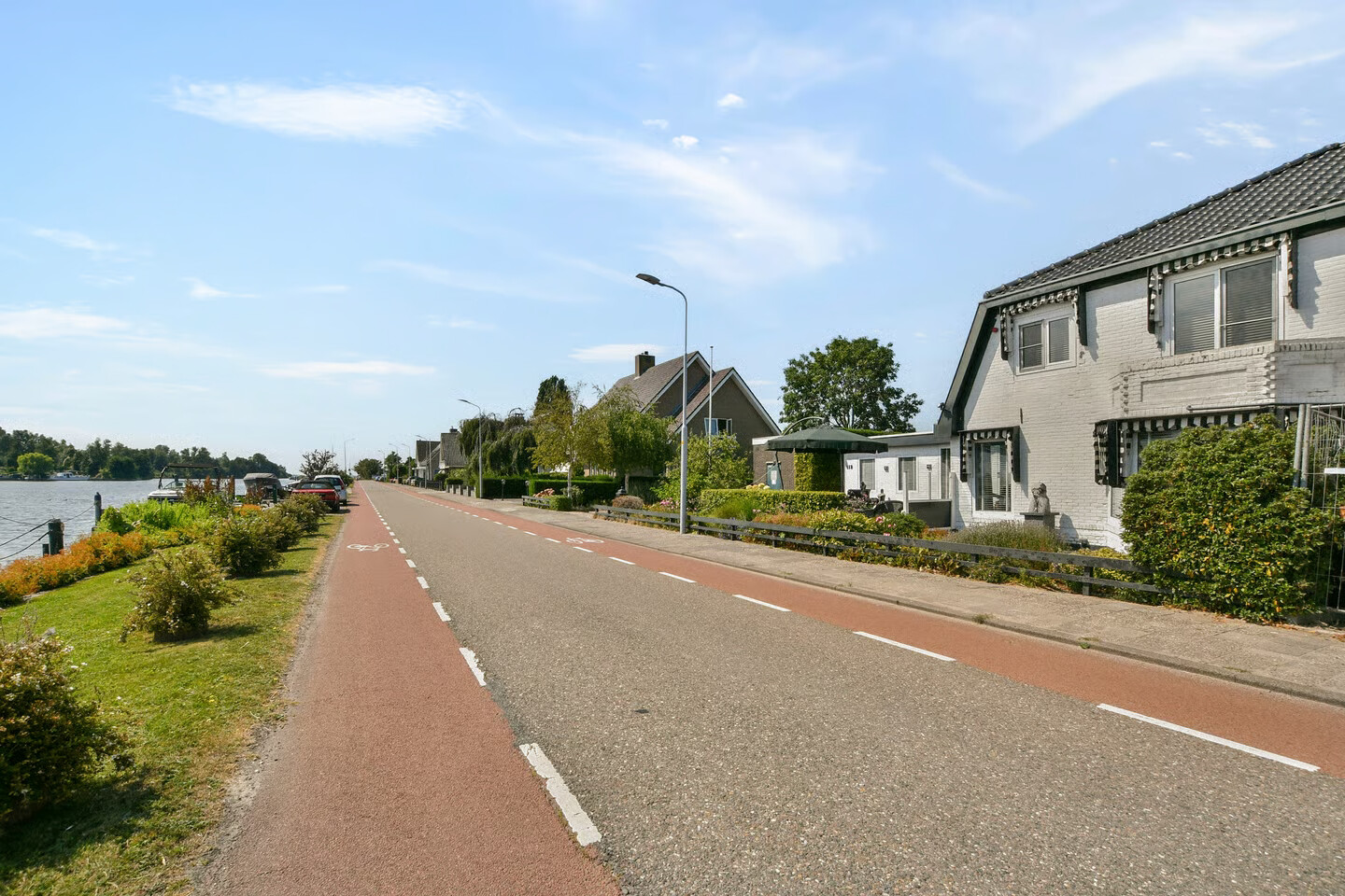 Twee-onder-één-kap te koop: Leimuiderdijk 112, Rijsenhout