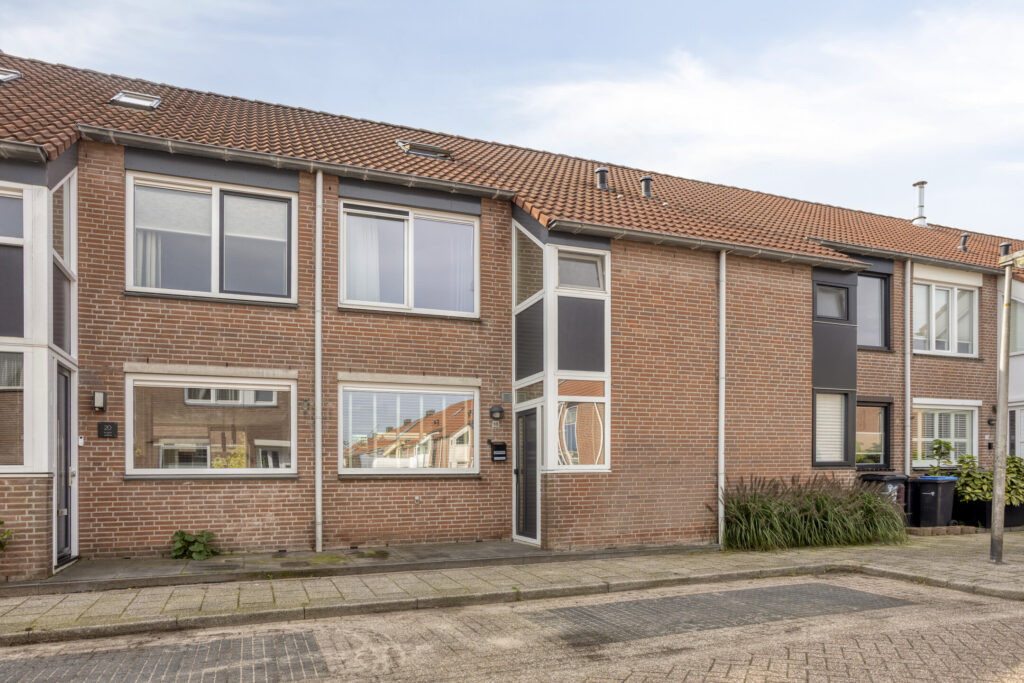 Tussenwoning te koop: Sterremosstraat 18, Purmerend