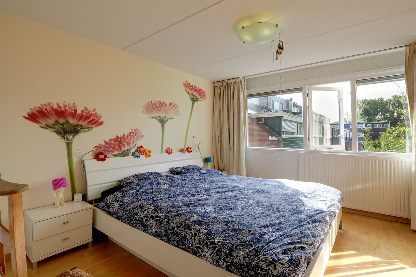 Tussenwoning te koop: Ooievaarsbek 19, Purmerend