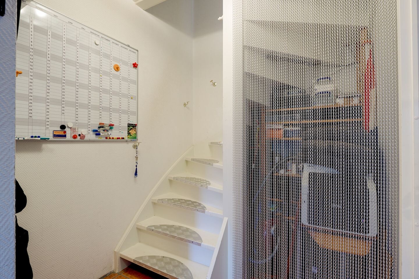 Tussenwoning te koop: Ooievaarsbek 19, Purmerend