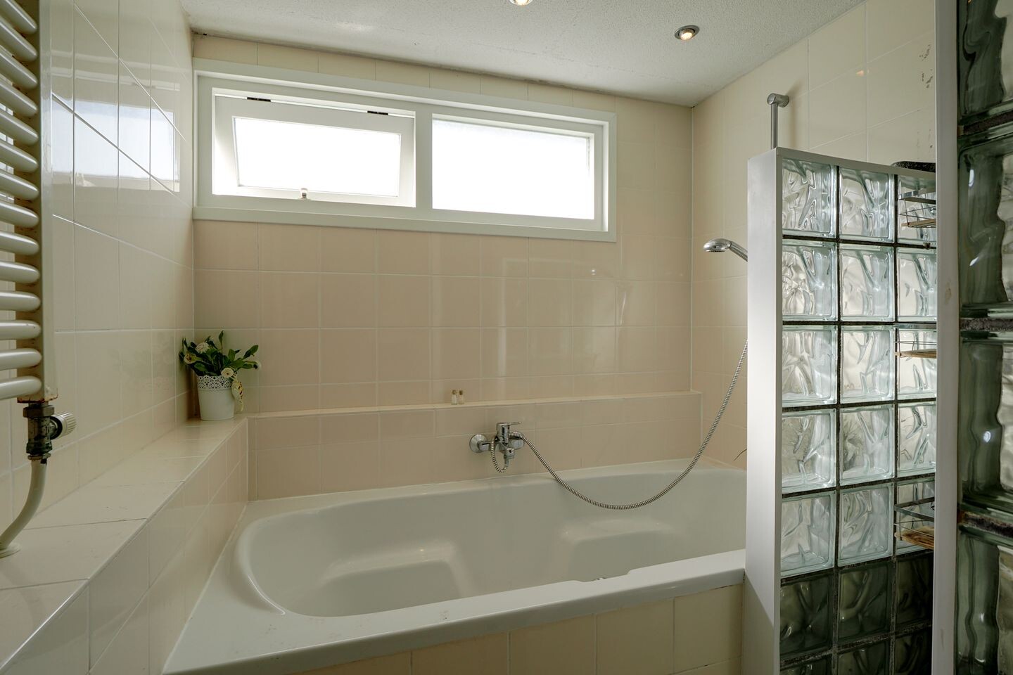 Tussenwoning te koop: Ooievaarsbek 19, Purmerend