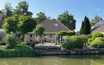 Overweerse. 51-A